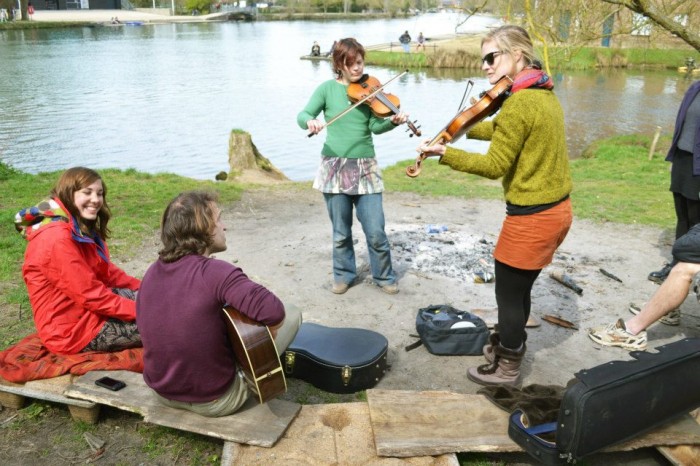 31624_883560722116_645474882_n